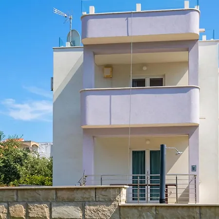 Front In With House Sea View *